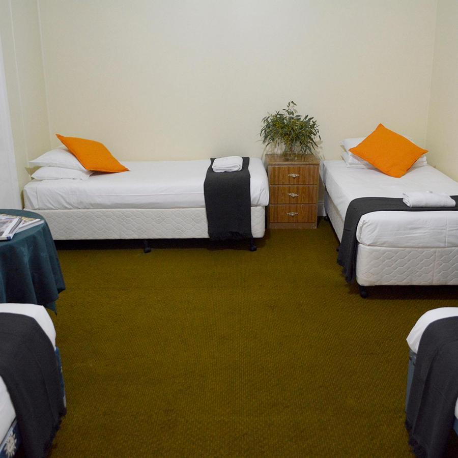 Shamrock Hotel Motel Temora Exterior photo
